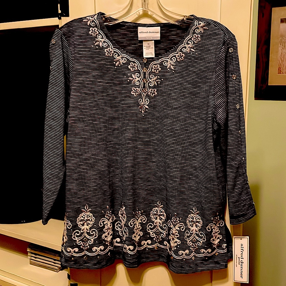Alfred Dunner top